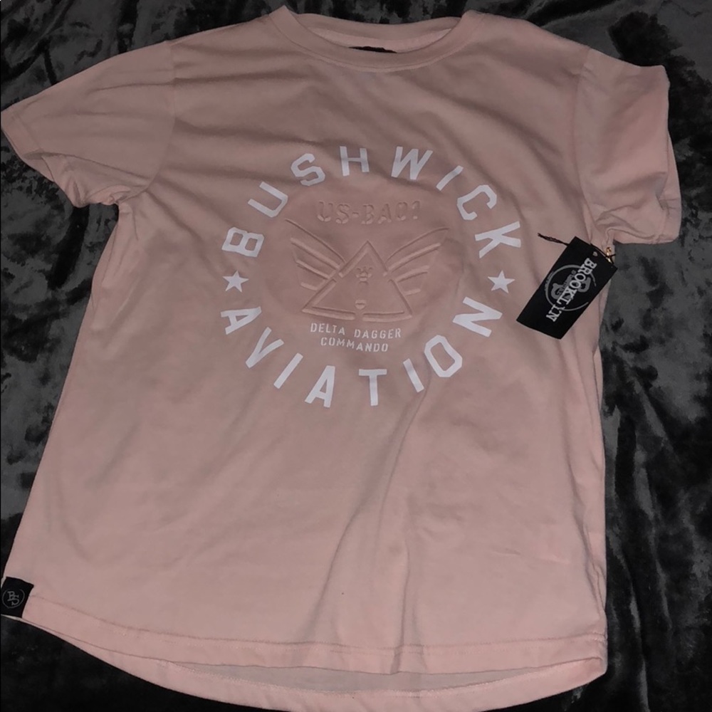 Brand New Mens tshirt size MD